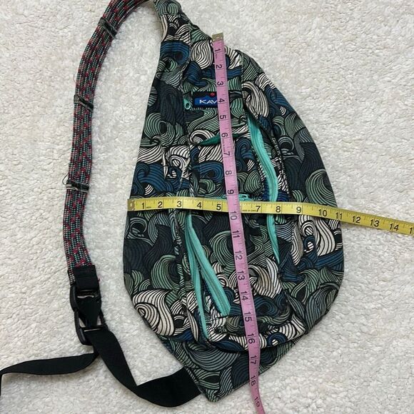 Rare Kavu Ocean Waves Pattern Slingbag - Picture 3 of 6